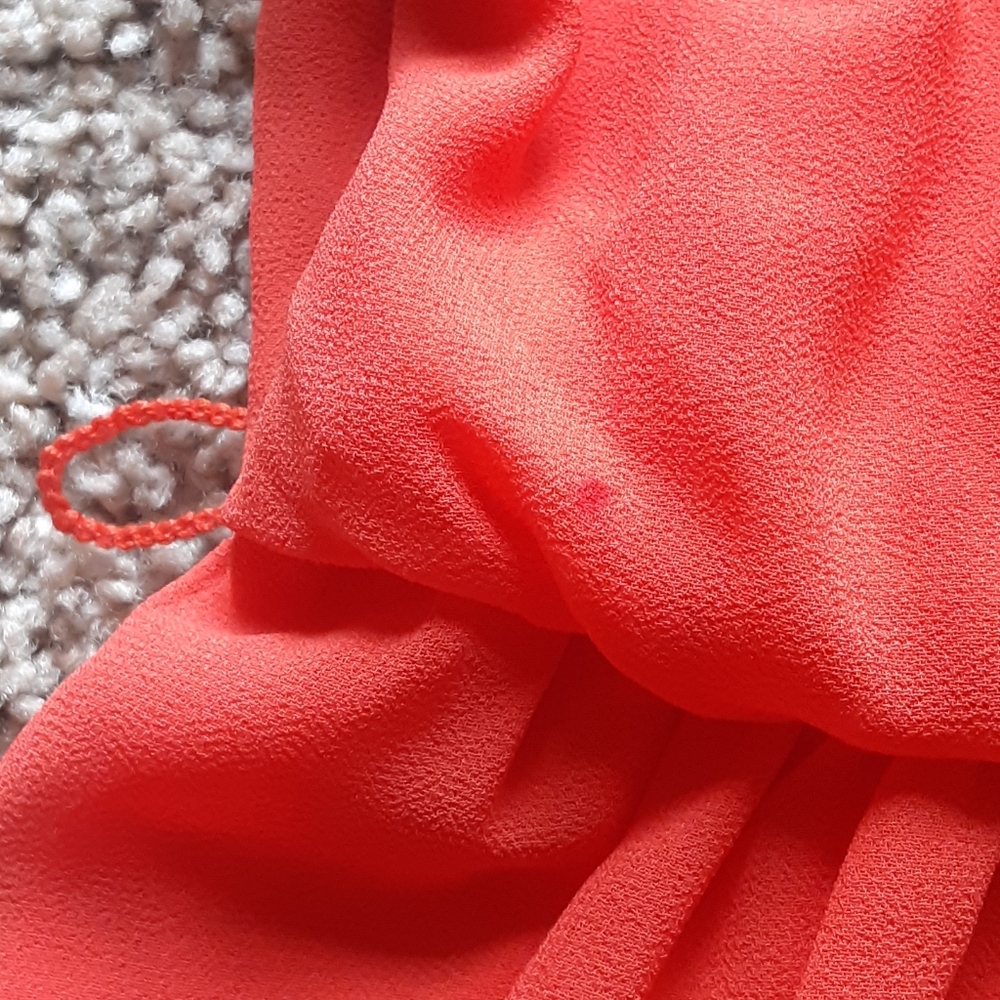 Short Orange Dress 🌺 - Picture 3 of 4